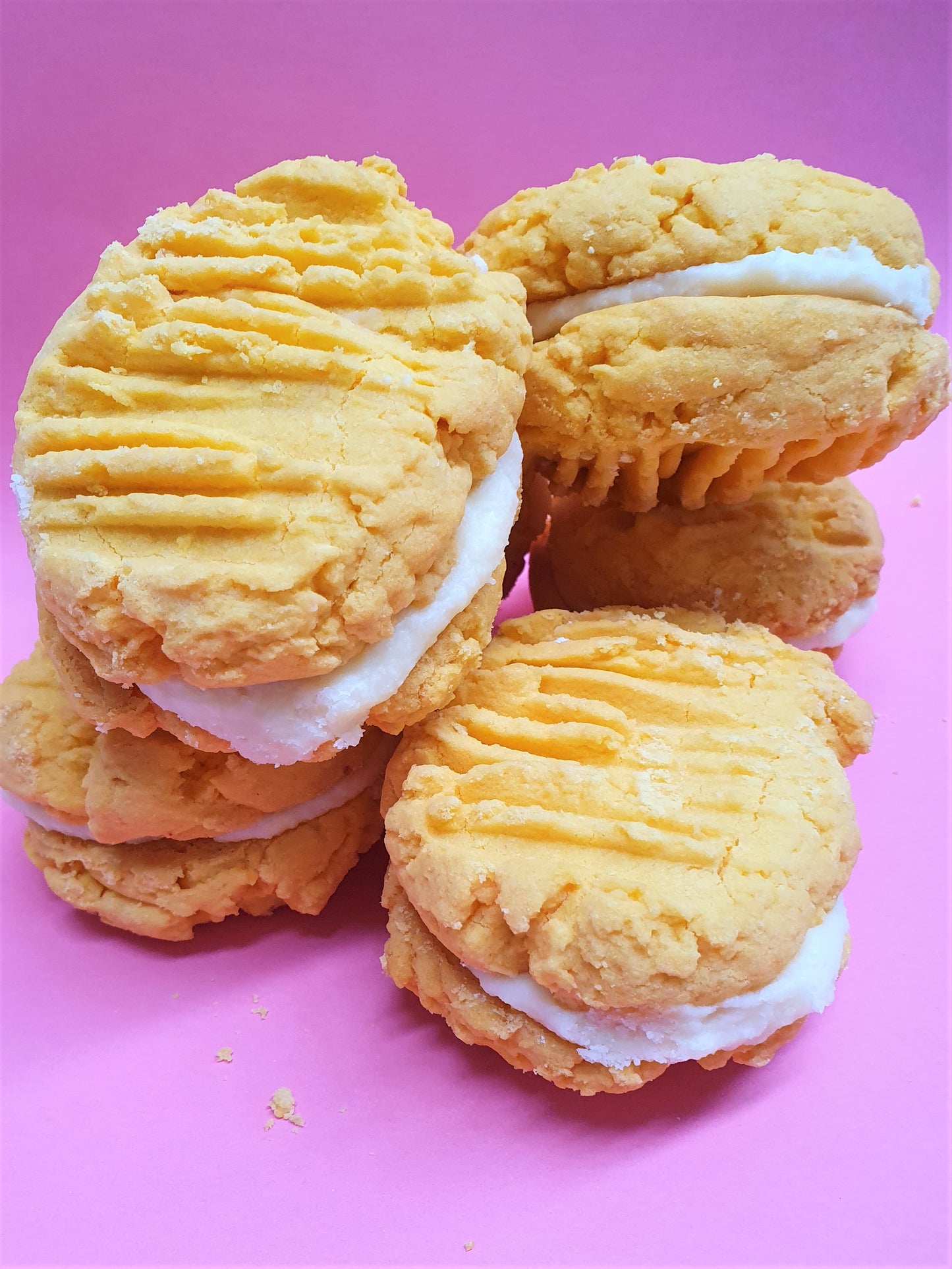 Custard Shortbread Cookie with Lemon Buttercream