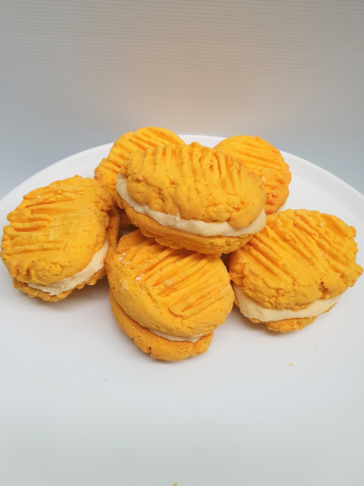 Custard Shortbread Cookie with Lemon Buttercream