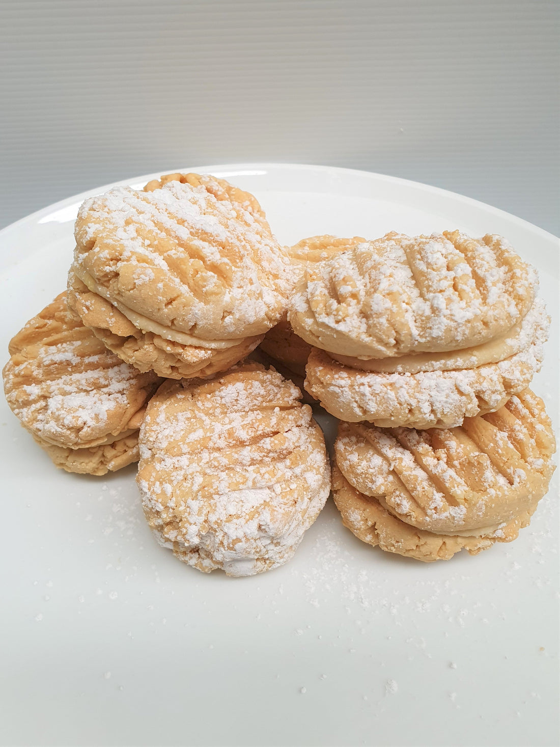 Vanilla Cookie with Coffee Buttercream