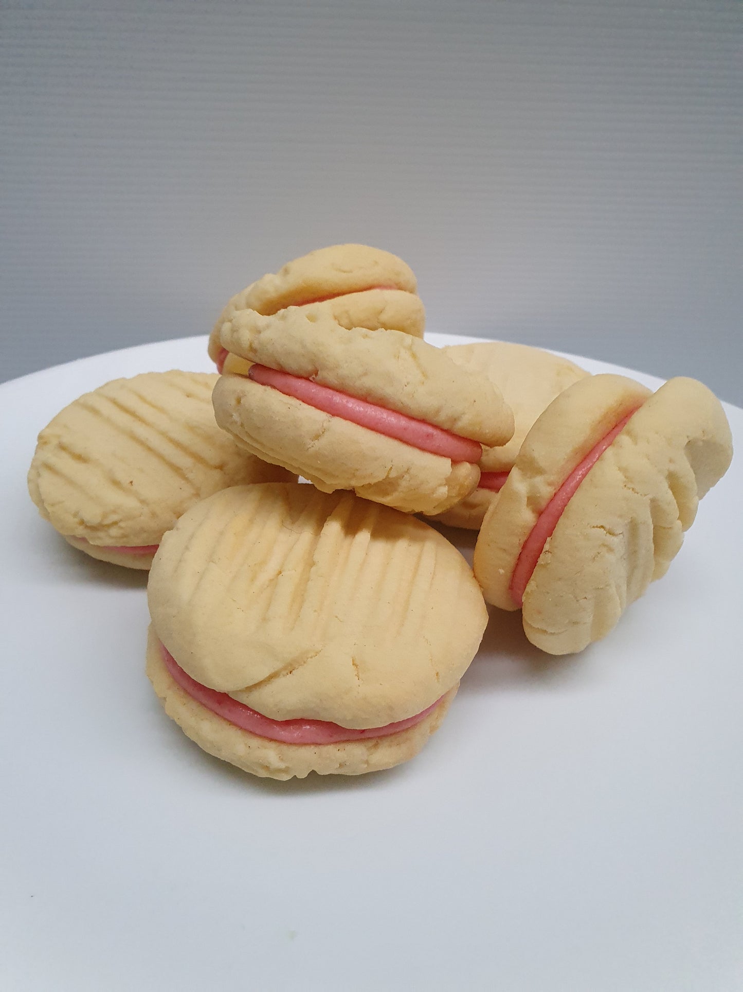 Vanilla Shortbread Cookie with Strawberry Buttercream Filling